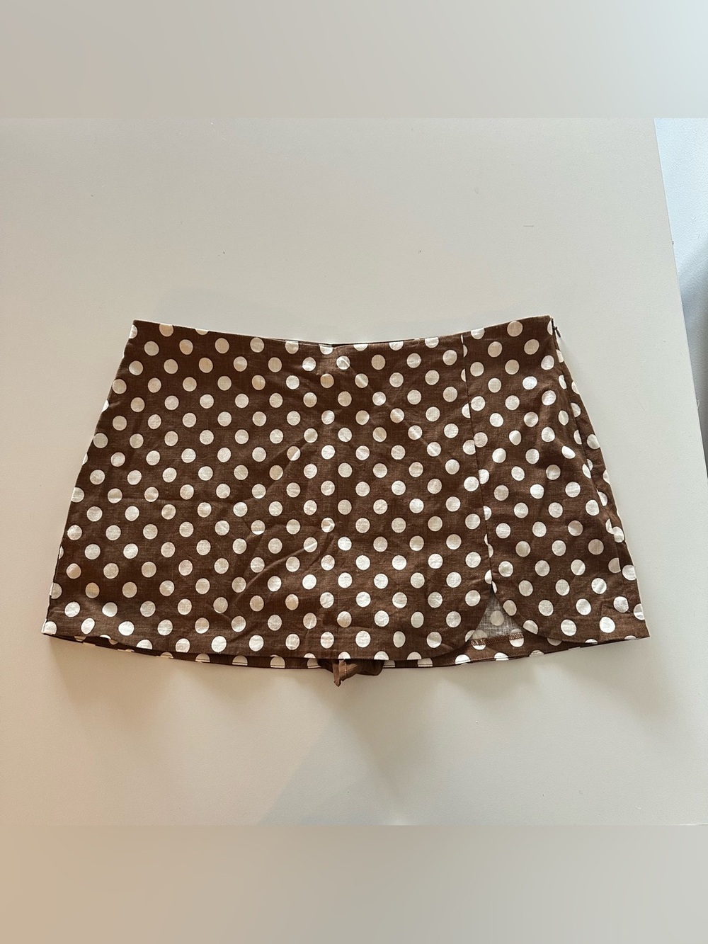 NEW Kimchi Blue Tag Along Linen Micro Mini Skort Brown Polka Dot L Coquette 

Ne